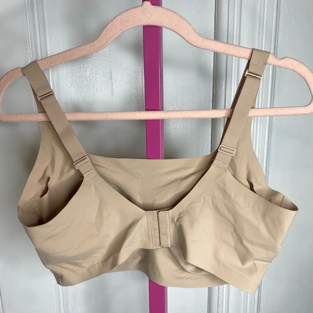 NWOT SKIMS Seamless Tan Women's Bra - Picture 3 of 4